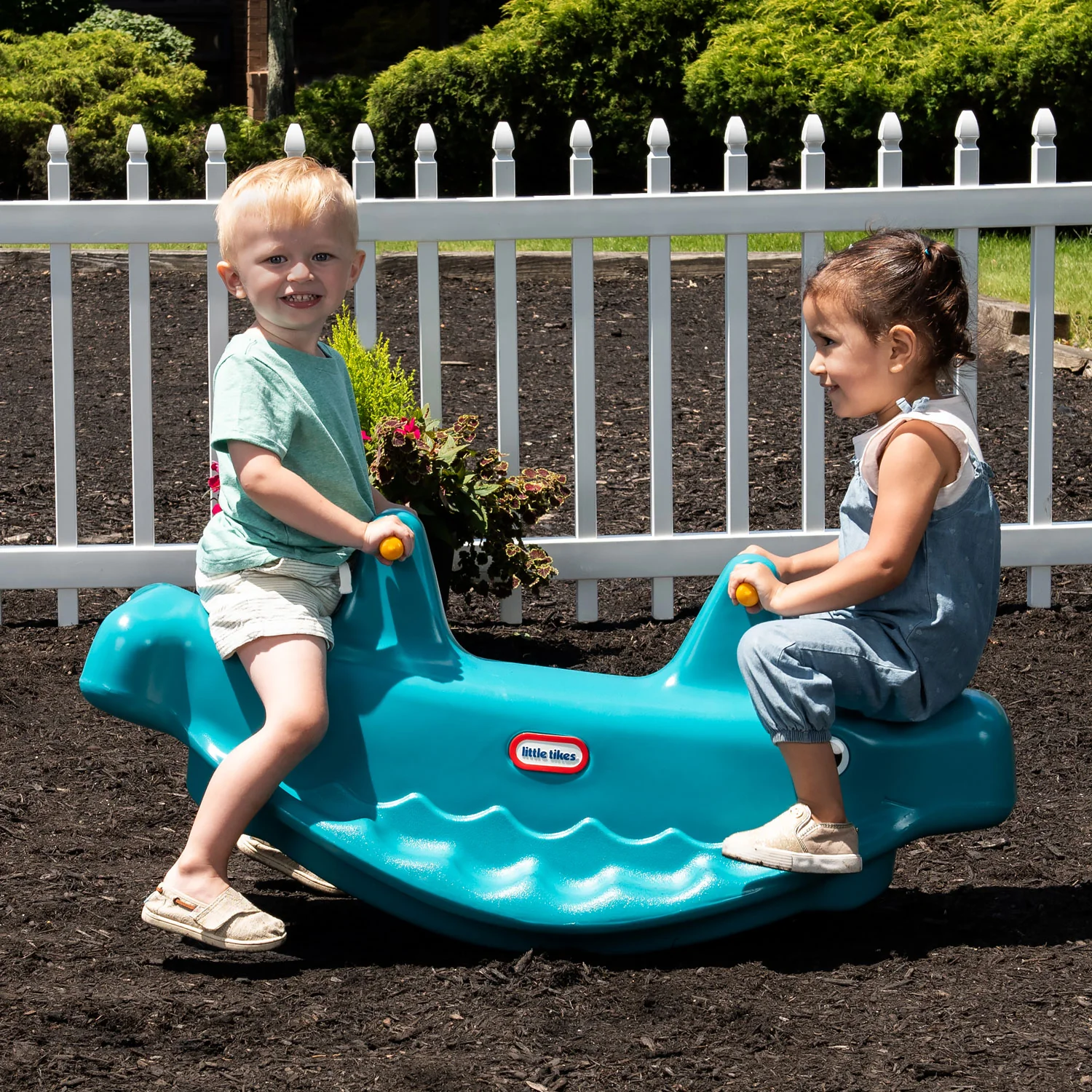 NEWกระดานหกแสนสนุก🐳 นำเข้า🇺🇸 จากแบรนด์ Little Tikes Whale Teeter Totter - Active Play กระดานหกลายปลาวาฬ 🐋สําหรับเด็ก ราคา 4390 บาท